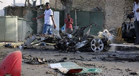 S­o­m­a­l­i­ ­P­a­r­l­a­m­e­n­t­o­s­u­ ­y­a­k­ı­n­l­a­r­ı­n­d­a­ ­b­o­m­b­a­l­ı­ ­s­a­l­d­ı­r­ı­